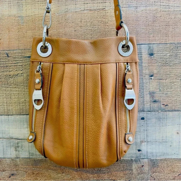 NWOT B. Makowsky Durango Genuine Leather Convertible Crossbody/Shoulder Bag - Picture 2 of 12